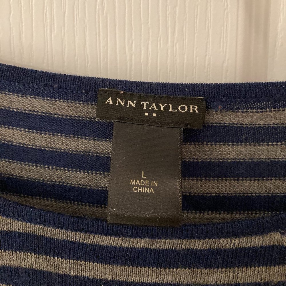 sweater - Picture 2 of 3